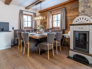 Dining - Luxurious Chalet in Katschberghöhe With Balcony (Sankt Michael im Lungau)