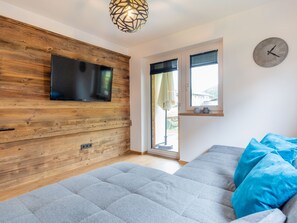 3 Schlafzimmer, Babybetten, Bettwäsche