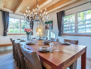 Dining - Swanky Chalet in Piesendorf With Wellness Area & Valley View (Piesendorf)