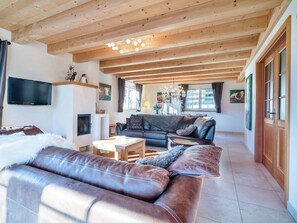 Chalet | Living room - Swanky Chalet in Piesendorf With Wellness Area & Valley View (Piesendorf)