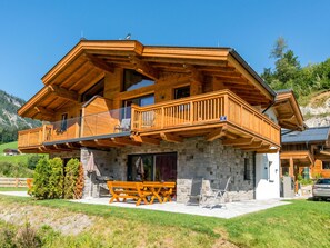 Exterior - Spacious Holiday Home in Wald im Pinzgau With Sauna (Wald im Pinzgau)