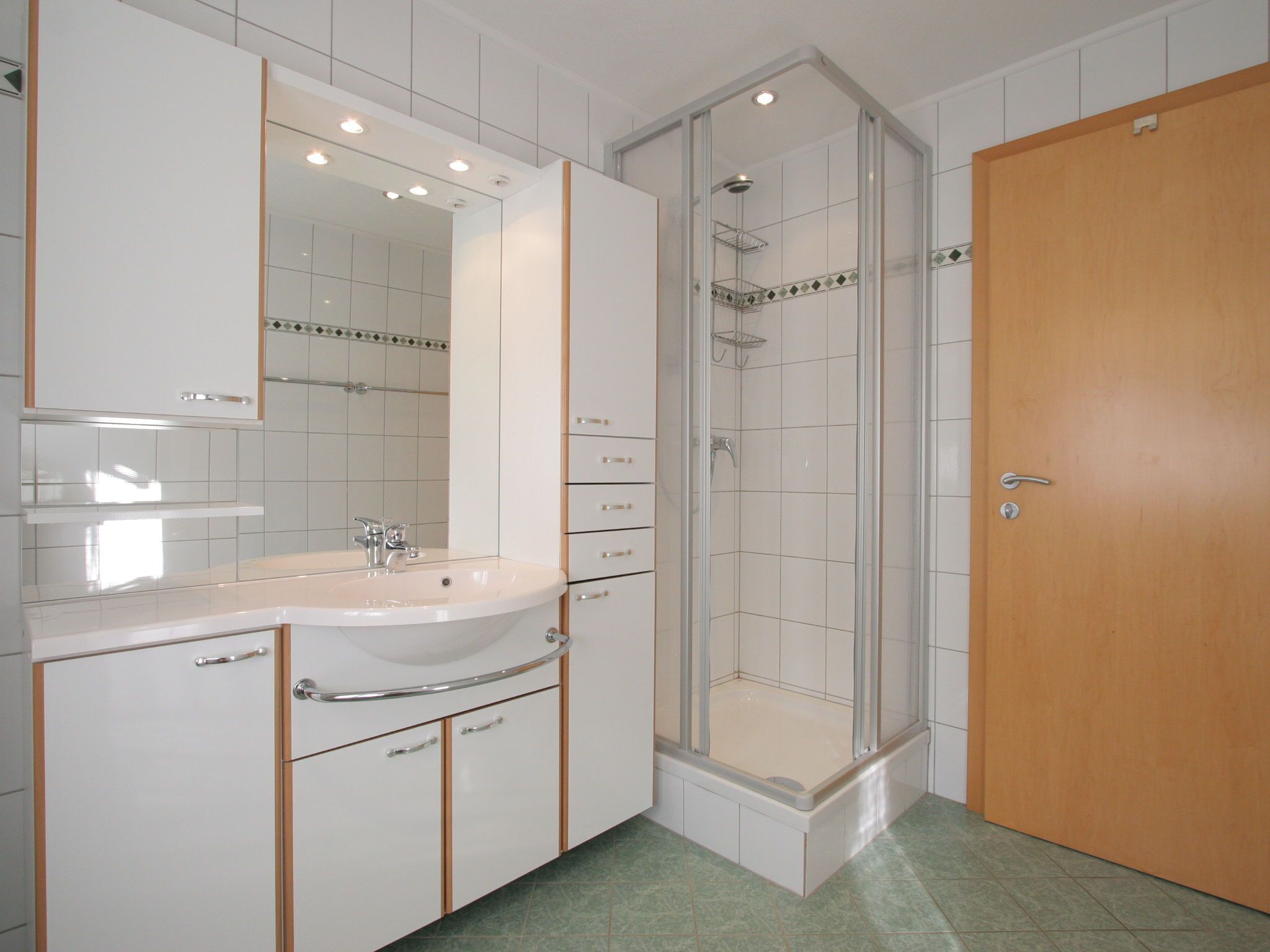 Apartment | Badezimmer | Dusche, Handtücher