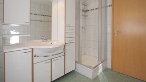 Unclassified image, 3 of 25, button - Sunlit Apartment near Ski Area in Leogang (Leogang)