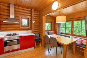 Chalet | Dining