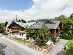 Apartment | Exterior - Sunlit Apartment near Ski Area in Mittersill (Mittersill)