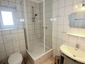 Shower - Child Friendly Apartment in Hainzenberg near Forest (Hainzenberg)