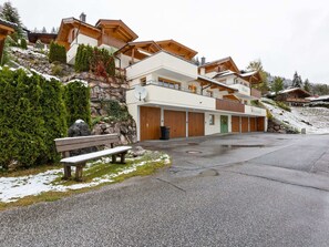 Chalet | Exterior - Chalet in Saalbach Near Ski Lift (Saalbach-Hinterglemm)