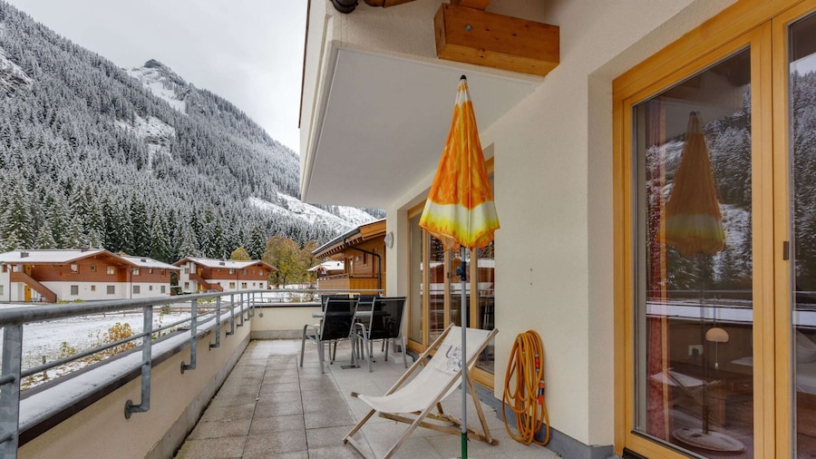 Chalet in Saalbach Near Ski Lift