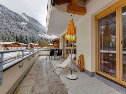 Chalet in Saalbach Near Ski Lift