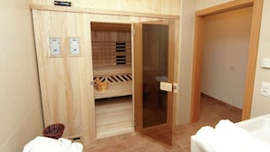 Spa treatment - Serene Holiday Home With Infrared Sauna in Salzburg (Saalbach-Hinterglemm)