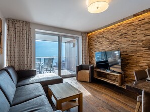Apartment | Wohnzimmer | DVD-Player