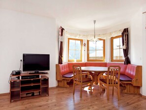 Apartment | Living room - Flat in Mittersill Near Ski Lift (Mittersill)