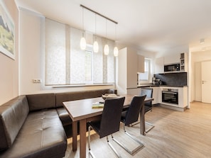Apartment | Dining