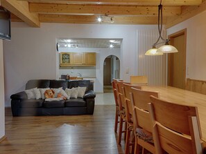 Living room - Lush Apartment in Hainzenberg Near Forest (Hainzenberg)