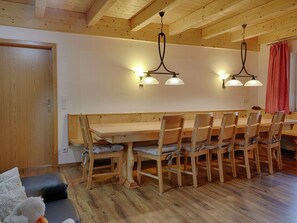 Dining - Lush Apartment in Hainzenberg Near Forest (Hainzenberg)
