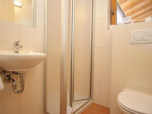 Apartment | Bathroom