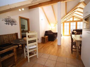 Dining - Cozy Apartment in Rauris near Forest (Rauris)