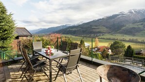 Unclassified image, 2 of 38, button - Chalet in Piesendorf with Sauna, Hot Tub, Pool, Whirlpool (Piesendorf)