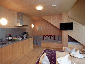Apartment | Dining