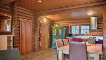 Chalet | Tempat makan