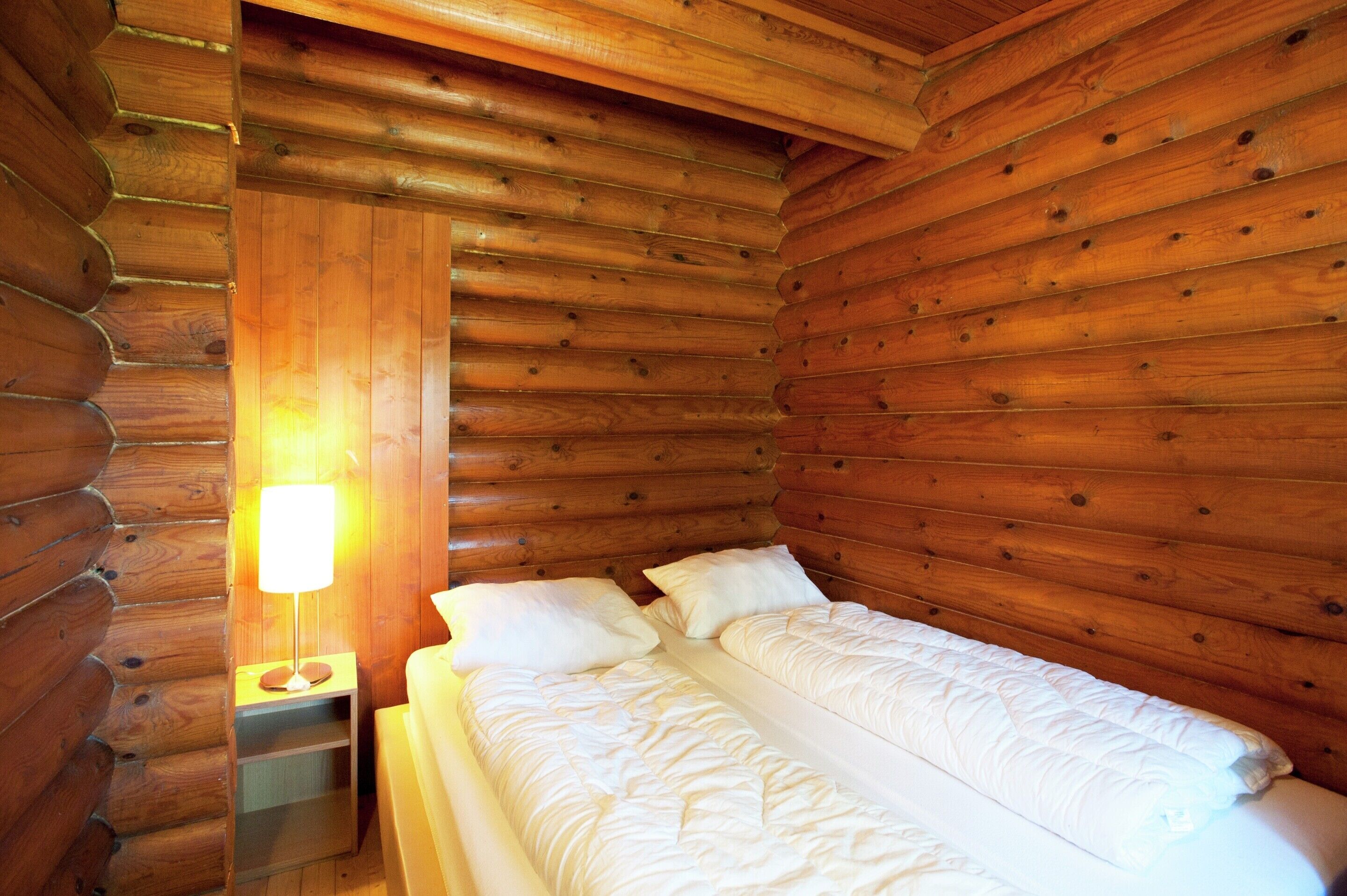 3 bedrooms, individually furnished, bed sheets