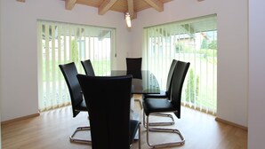 Unclassified image, 5 of 28, button - Modern Chalet in Neukirchen am Großvenediger With Terrace (Neukirchen am Grossvenediger)