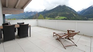 Unclassified image, 2 of 28, button - Modern Chalet in Neukirchen am Großvenediger With Terrace (Neukirchen am Grossvenediger)
