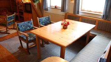 Apartment | Dining