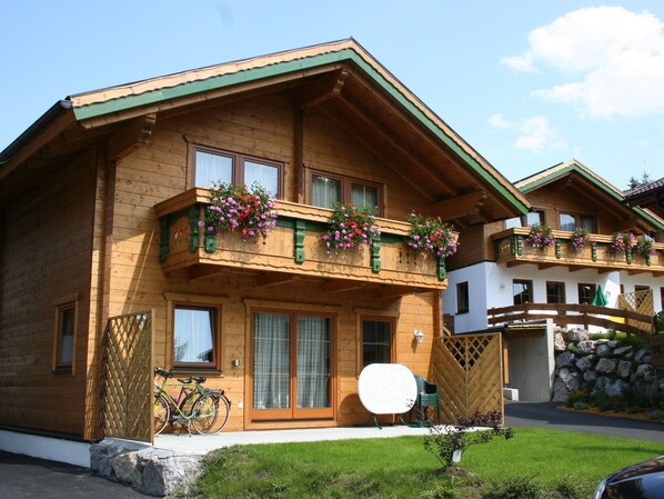 Exterior - Spacious Chalet in Niederau (Wildschoenau)