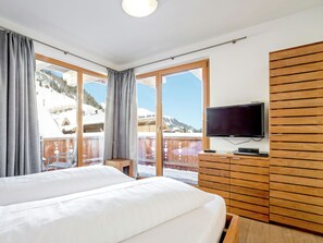 Apartment | 3 bedrooms, individually furnished