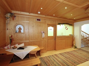 Apartment | Reception