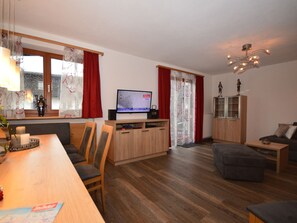 Apartment | Living room - Spacious Apartment in Westendorf near Ski Lift (Westendorf)