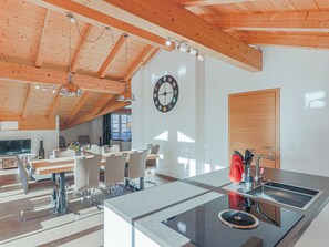 Dining - Luxury Apartment in Brixen (Brixen im Thale)