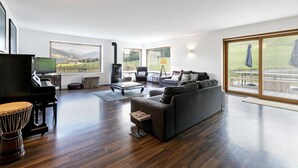 Villa | Living room - Modern Villa in Hopfgarten im Brixental With Sauna and Pool (Hopfgarten im Brixental)