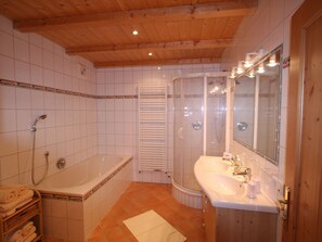 Bathroom - Beautiful Mansion in Kirchberg Near Ski Area Kirchberg (Kirchberg in Tirol)