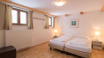 Chalet | 6 bedrooms, individually furnished