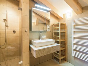 Apartment | Badezimmer
