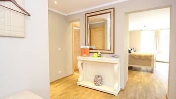 Villa | 3 bedrooms, minibar, individually furnished, bed sheets