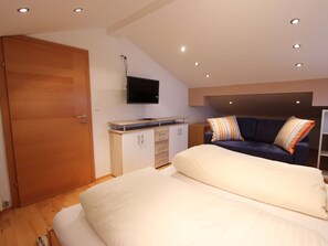 1 bedroom, bed sheets - Nice Apartment in Westendorf (Westendorf)