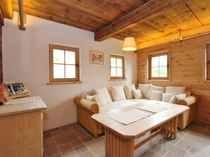 Living area - Cozy Chalet in Sankt Johann in Tirol near Ski Area (Sankt Johann in Tirol)