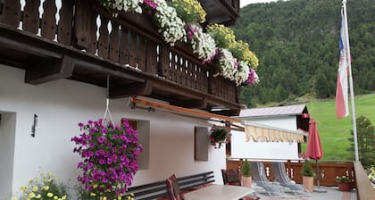 Chalet in Vent Near Stablein Ski Lift