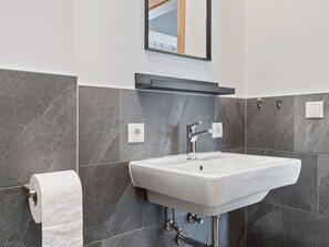 Shower - Modern Apartment in Brixen im Thale (Brixen im Thale)