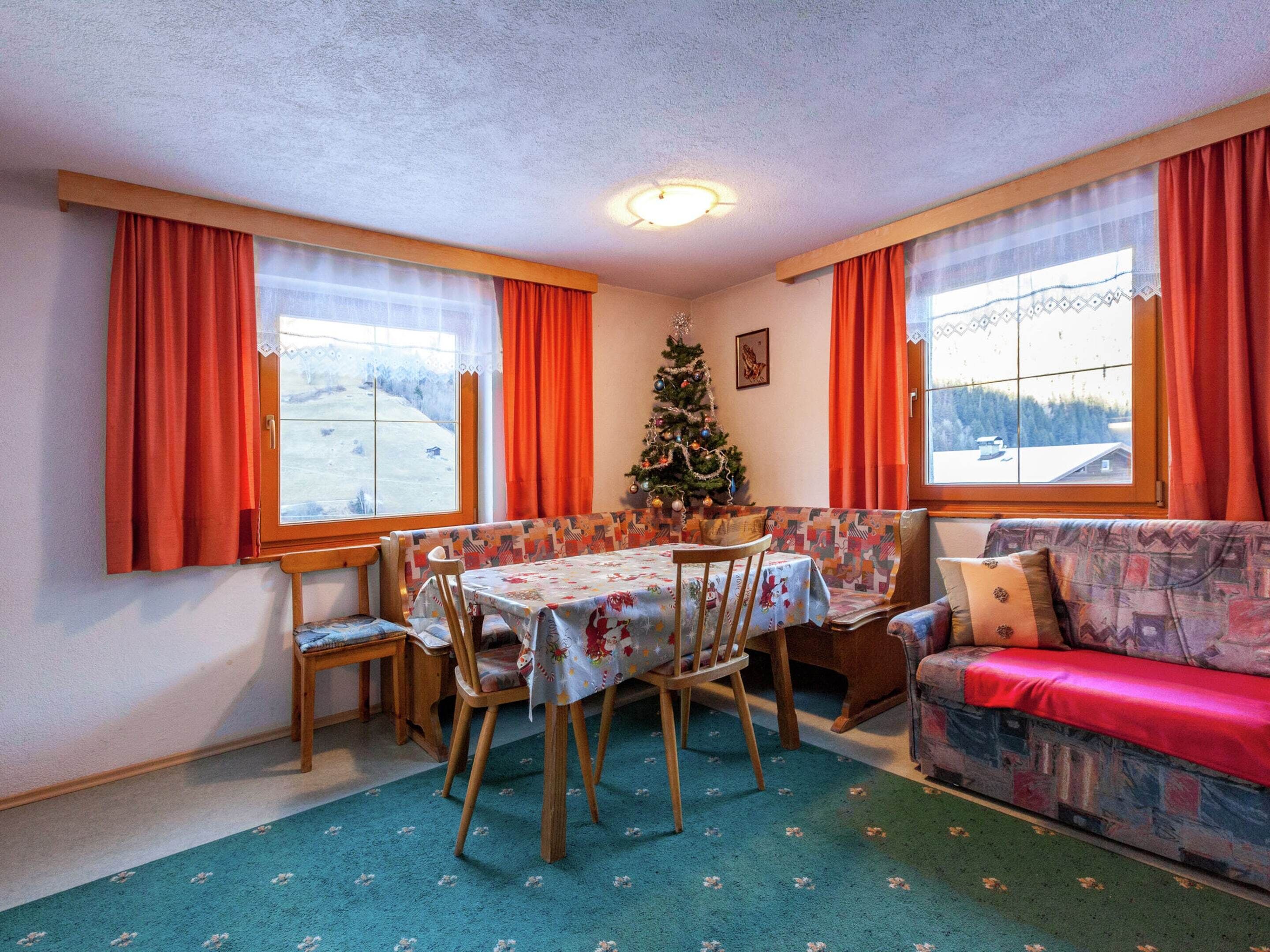 Apartment | Dining
