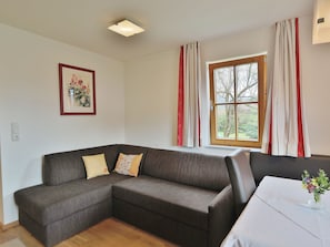 Chalet | Living room - Gorgeous Apartment in St Johann Tyrol With Private Terrace (Sankt Johann in Tirol)