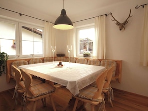 Dining - Modern Holiday Home in Brixen im Thale Tyrol Near Ski Area (Brixen im Thale)