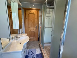 Apartment | Badezimmer