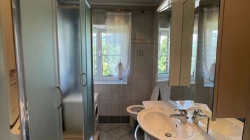 Apartment | Badezimmer