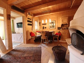 Chalet | Dining