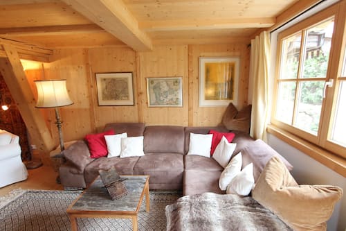 Chalet | Living area | Fireplace