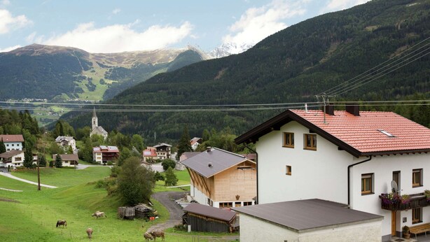 Exterior - Villa in Piller Near Ski Bus & Lake (Fliess)